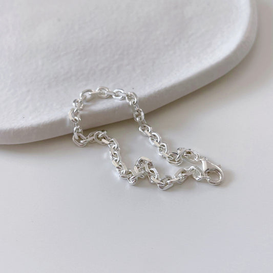 Delicate Link Bracelet