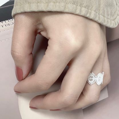 Graceful Hollow Weave Ring